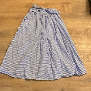 Vineyard vines skirt